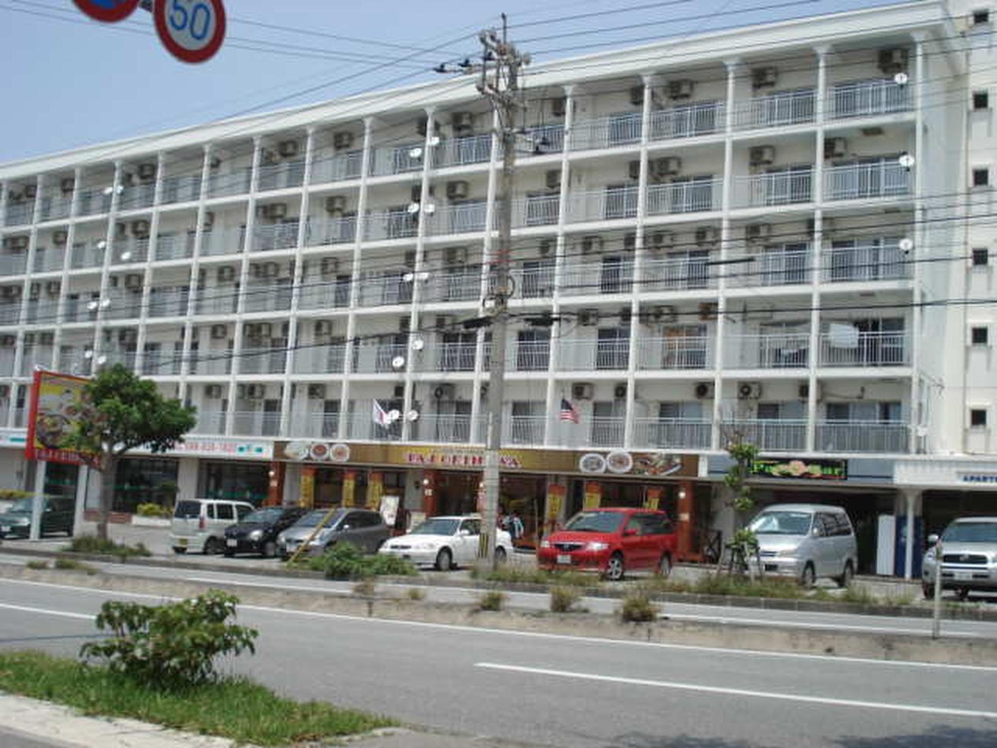 Eagle Lodge Chatan Buitenkant foto
